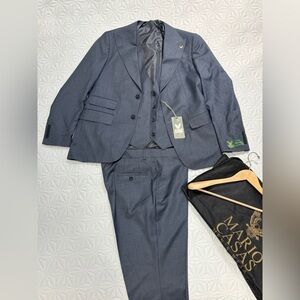 Mens Suit New! 3 piece suit ! retail $350! Blue / grey colour Mario Casas ,
